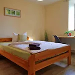 Thueringer Edelhof מלון 3*